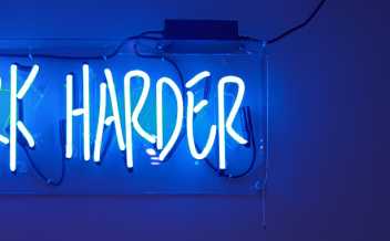 What innovations do exist in the area of performance management and what is there benefit from an evidence-based management point of view?